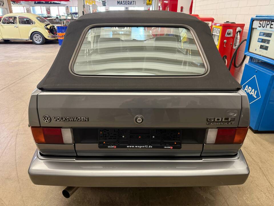 Image 13/19 of Volkswagen Golf I Cabrio GLi 1.8 (1989)
