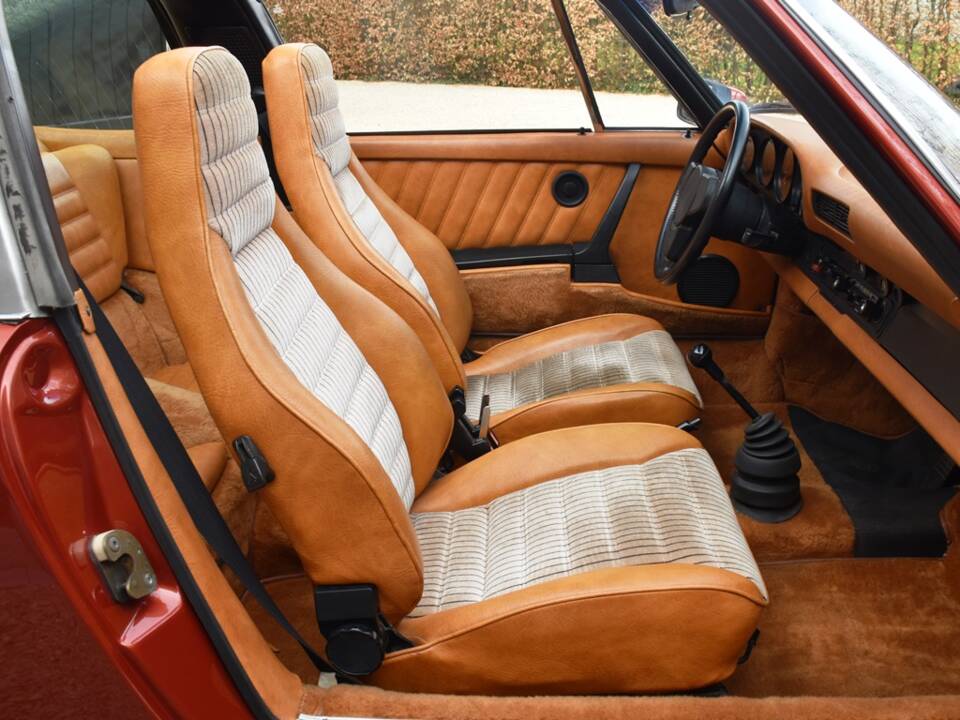 Immagine 22/42 di Porsche 911 2.7 (1977)