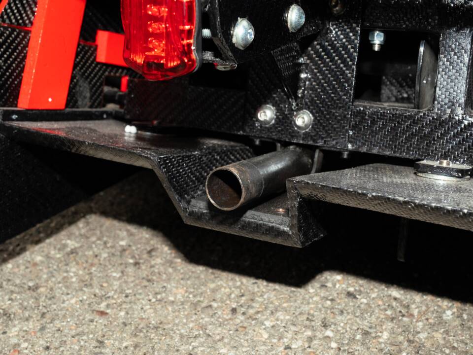 Image 73/85 of Ferrari 641 (1990)