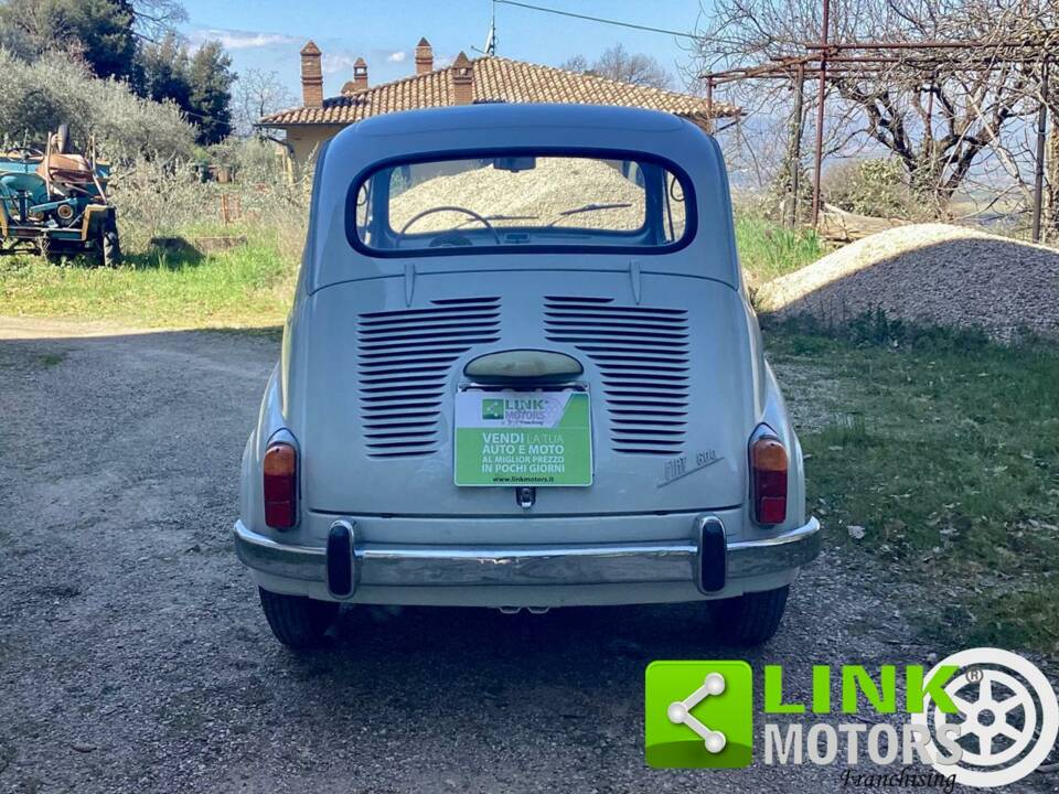 Image 6/10 of FIAT 600 D (1968)