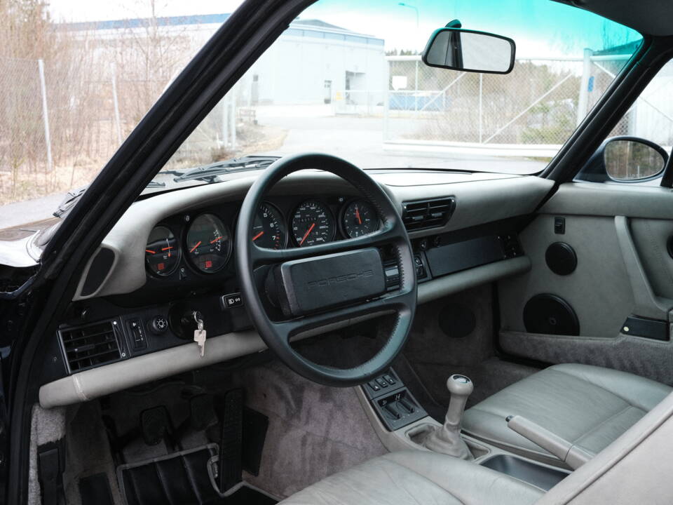 Image 58/97 of Porsche 911 Carrera 4 (1991)