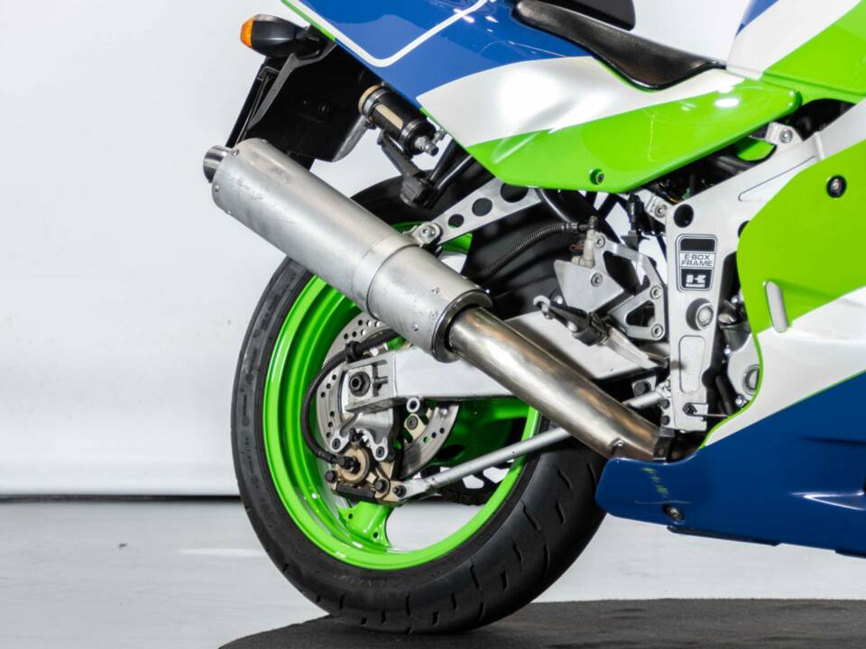 Image 39/40 of Kawasaki ZX-R 400 (1991)