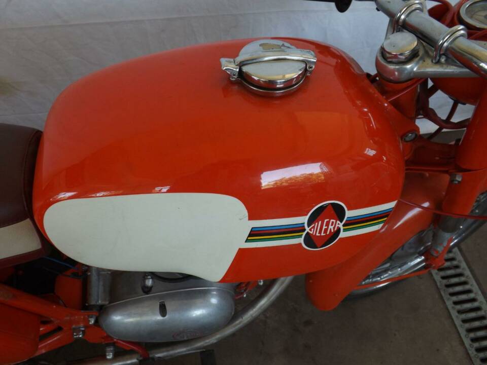 Image 21/50 de Gilera Giubileo 150 (1963)