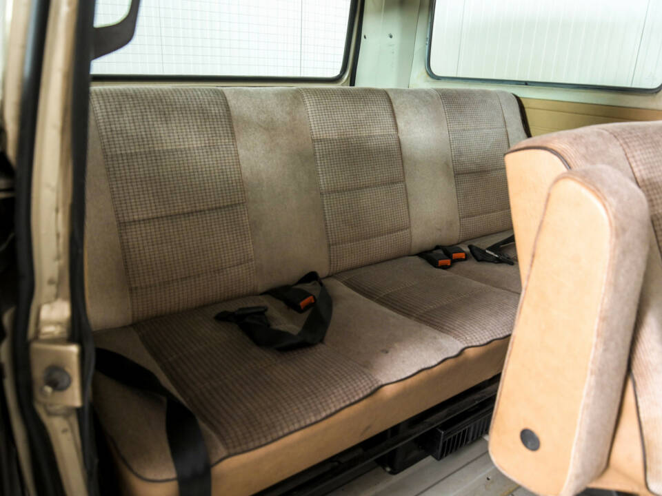 Bild 34/50 von Volkswagen T3 Caravelle GL 1.9 (1986)