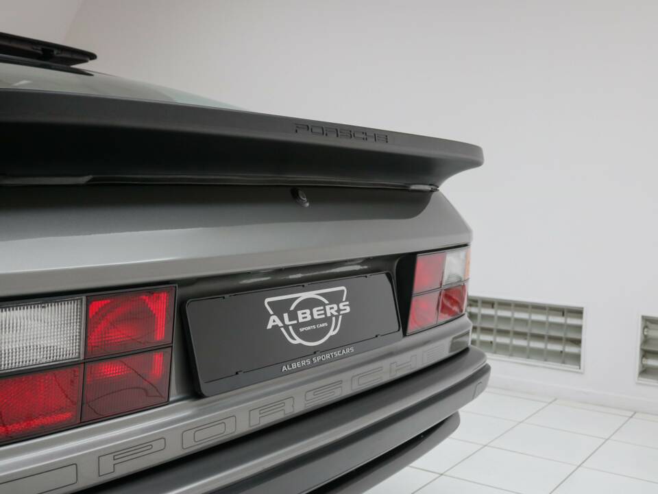 Bild 18/19 von Porsche 944 Turbo (1988)