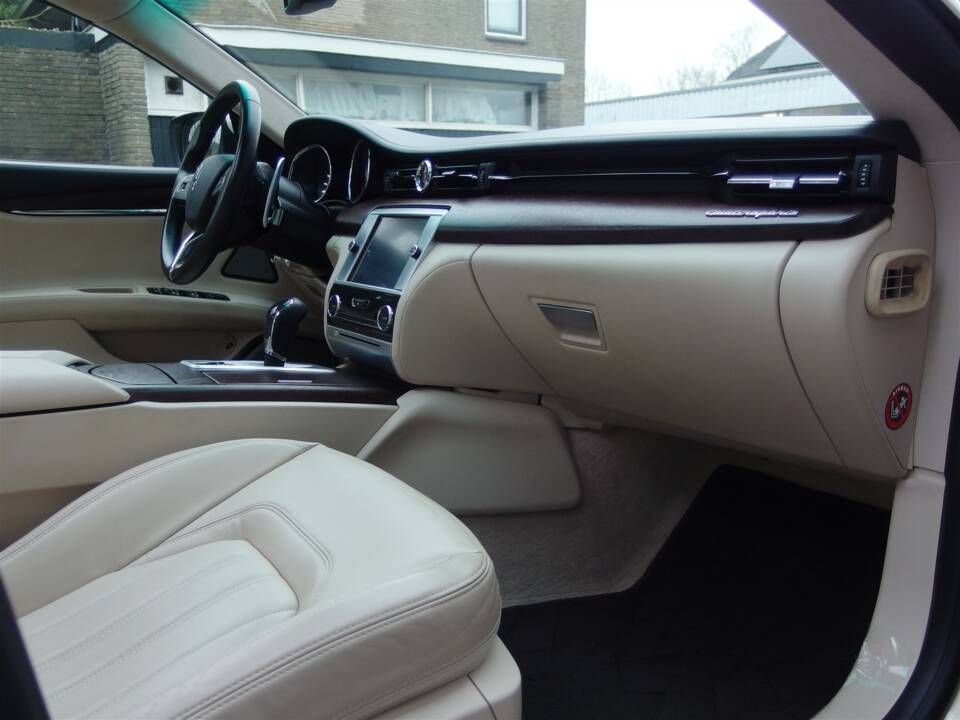 Image 39/90 of Maserati Quattroporte GTS (2013)