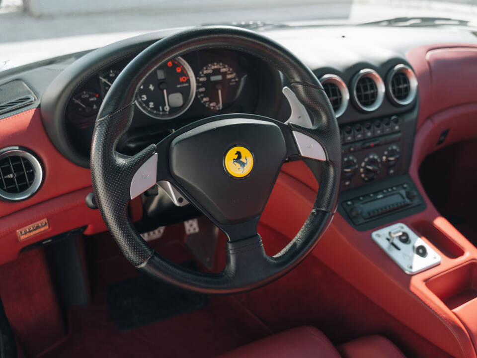 Afbeelding 49/86 van Ferrari 575M Maranello (2005)