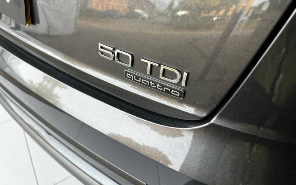 Immagine 13/50 di Audi Q8 50 TDI (2019)