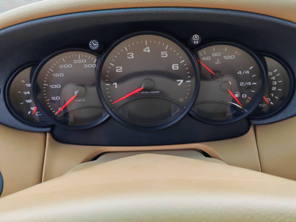 Bild 33/48 von Porsche 911 Carrera (1999)