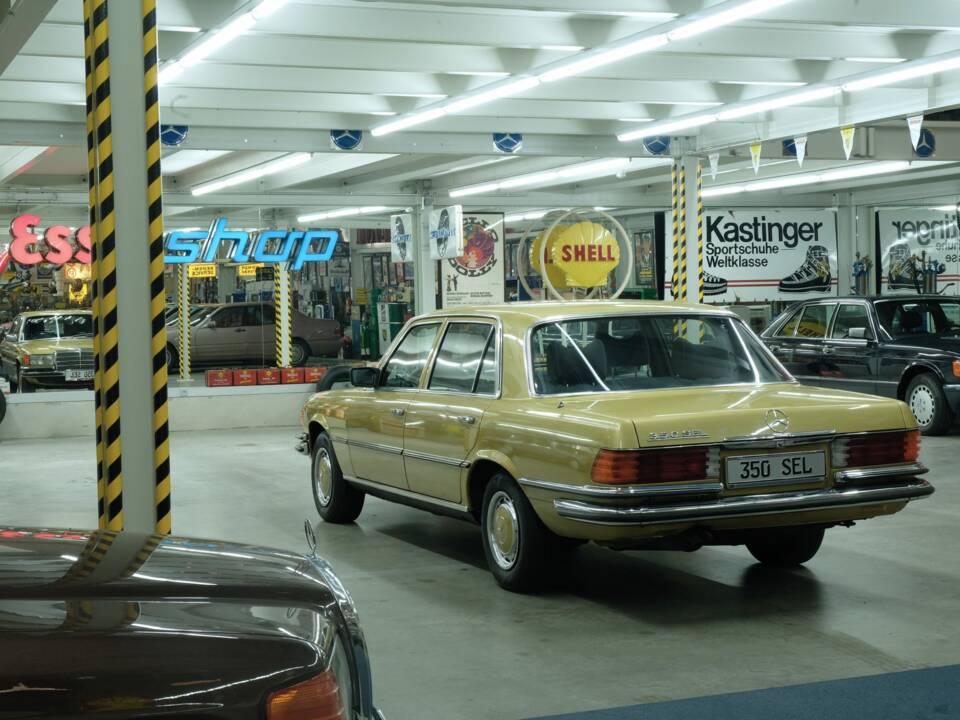 Image 7/76 of Mercedes-Benz 350 SEL (1977)
