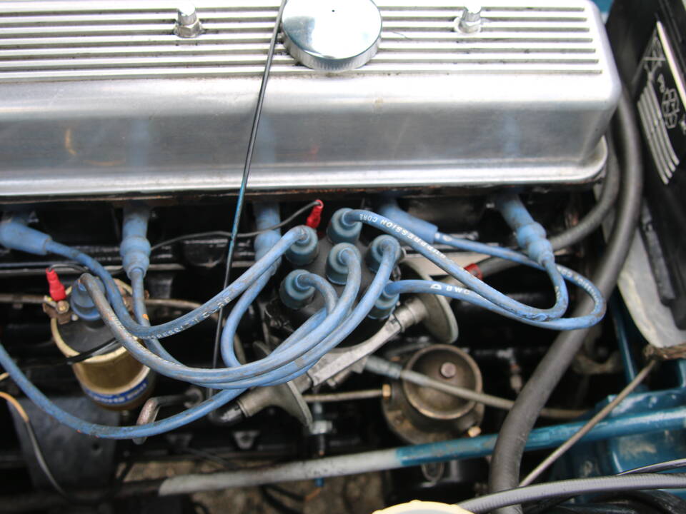 Image 35/72 of Triumph TR 250 (1968)