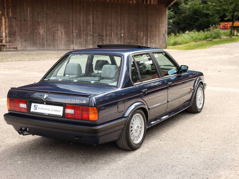 Image 4/82 of BMW 325ix (1989)