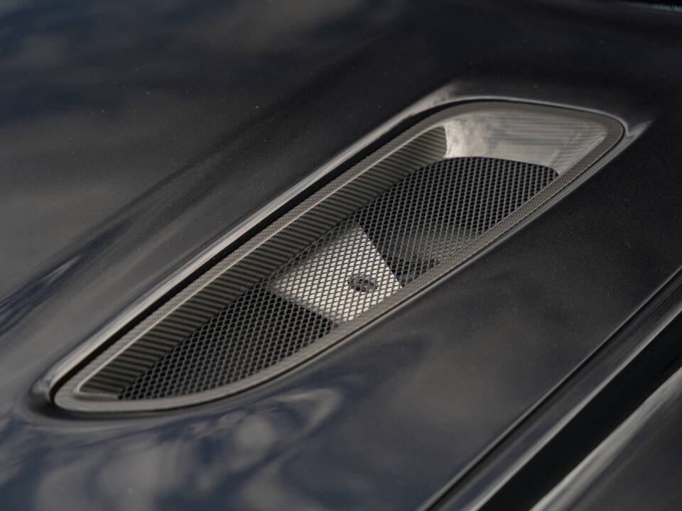Image 38/50 of Aston Martin Rapide AMR (2019)