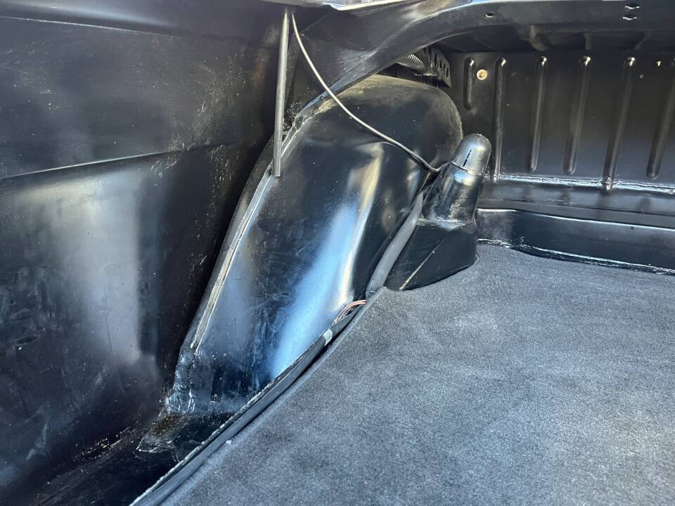 Imagen 37/65 de Mercedes-Benz 220 SE b (1961)