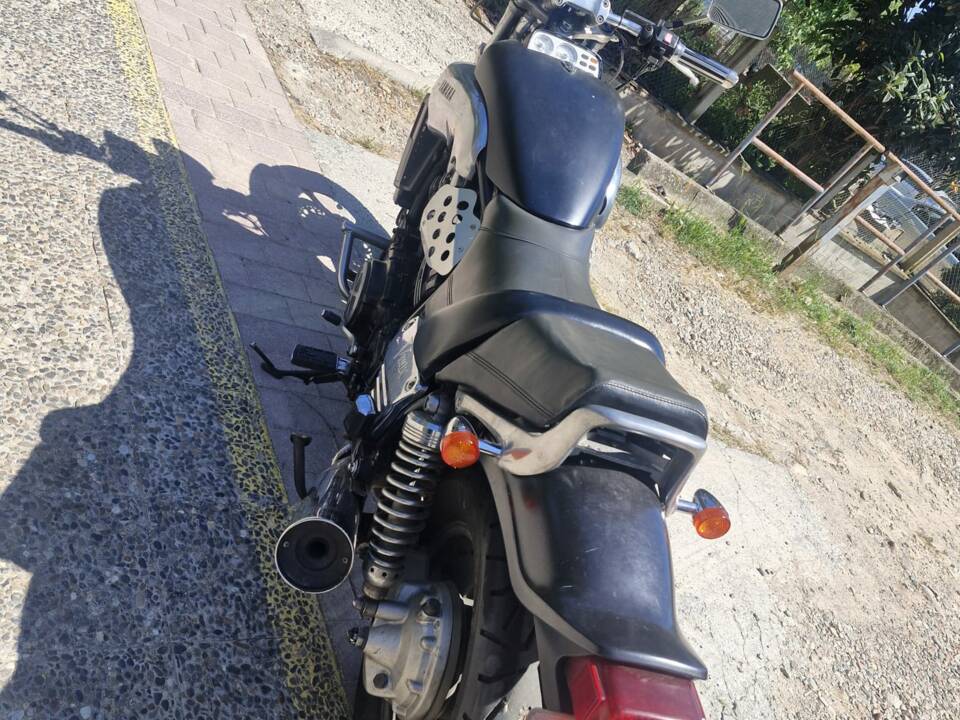 Immagine 4/4 di Yamaha V-Max 1200 (1985)