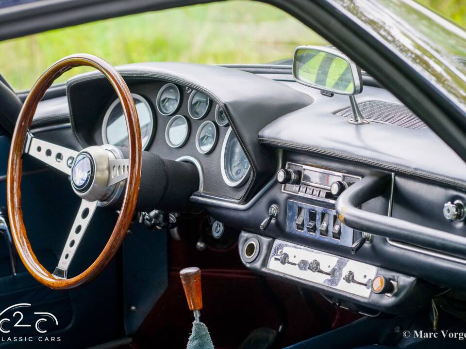 Image 16/63 of Maserati Mistral 4000 (1966)