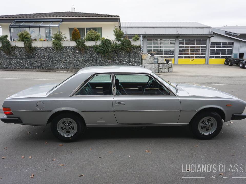 Image 9/66 of FIAT 130 Coupé (1972)