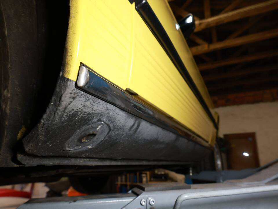 Image 40/50 of Mercedes-Benz 500 SL (1983)