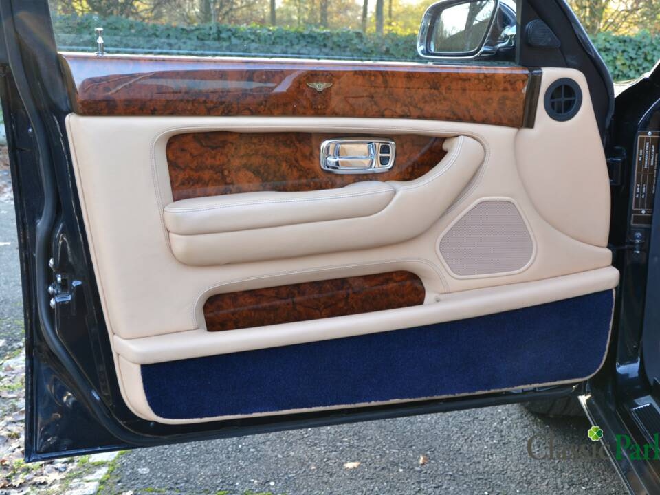 Bild 9/50 von Bentley Arnage Red Label (2002)