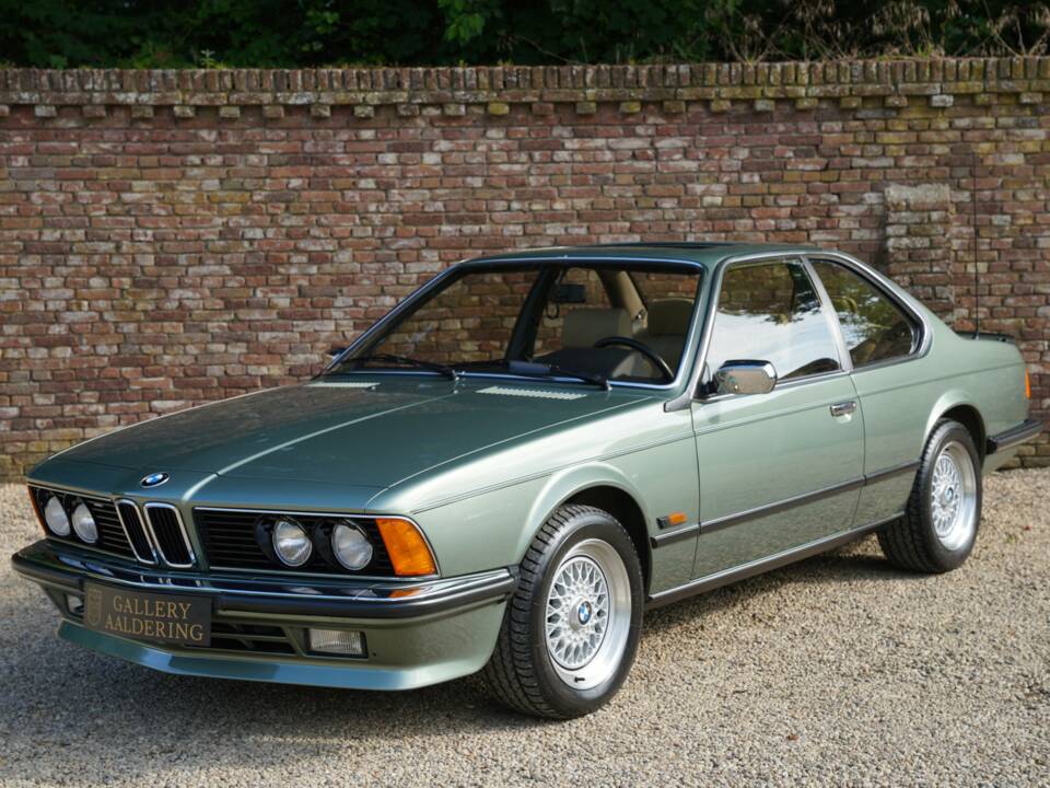Bild 1/50 von BMW M 635 CSi (1986)