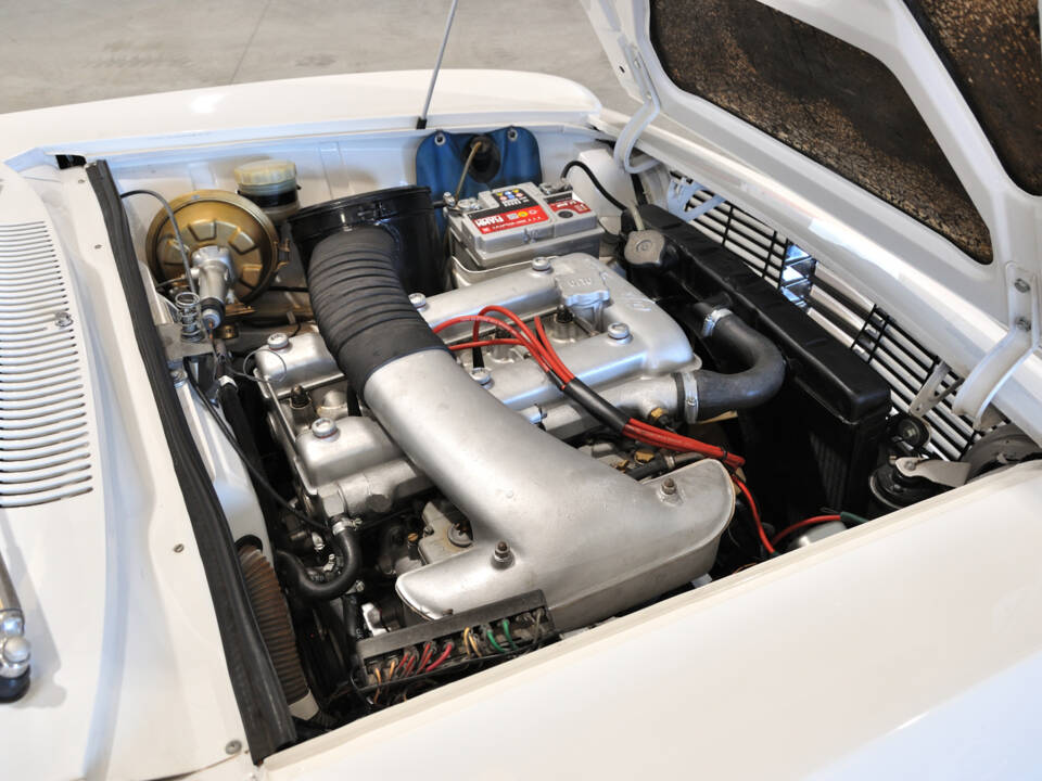 Image 2/30 of Alfa Romeo Giulia 1600 Sprint GT (1964)