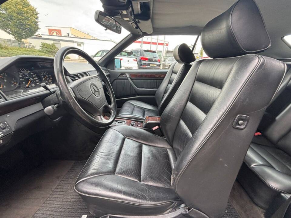 Bild 6/22 von Mercedes-Benz 300 CE-24 (1993)