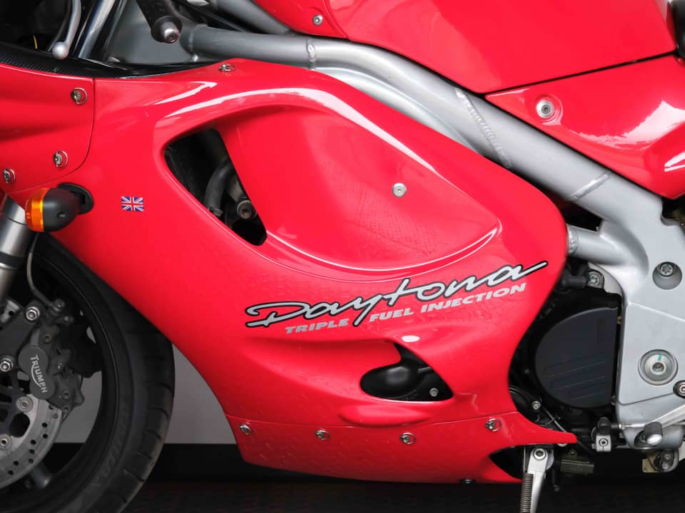 Image 34/66 of Triumph Daytona T595 (1998)