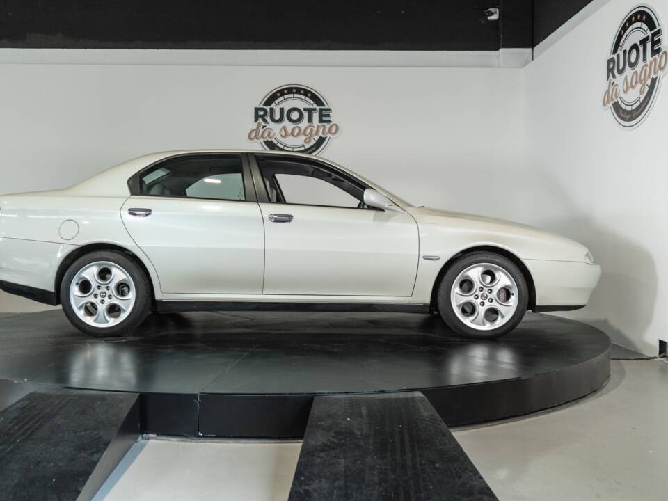 Immagine 8/48 di Alfa Romeo 166 3.0 V6 24V (1999)
