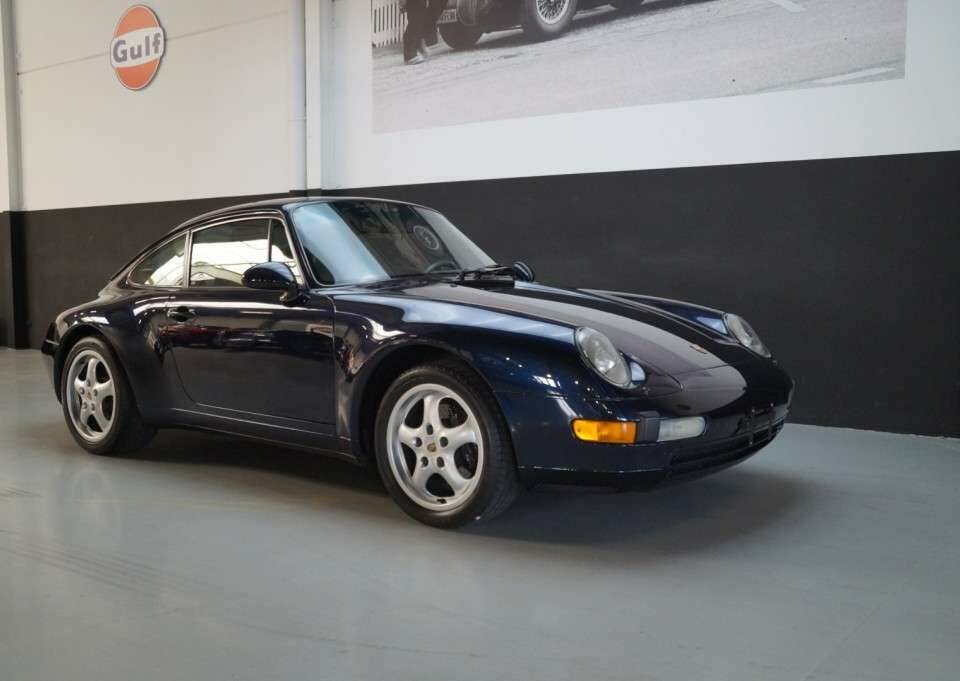 Image 23/50 of Porsche 911 Carrera (1995)