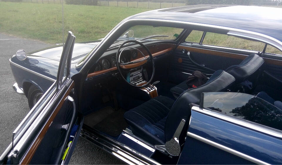 Image 3/7 of BMW 2000 C (1967)