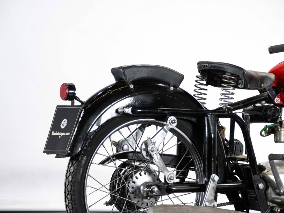 Bild 11/50 von Gilera 150 Sport (1951)