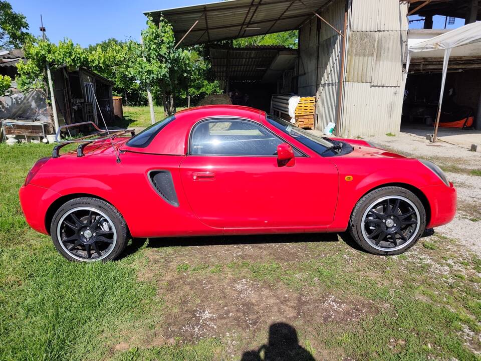 Image 56/57 of Toyota MR2 (2003)