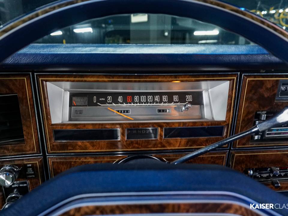 Immagine 40/50 di Lincoln Continental Sedan (1979)