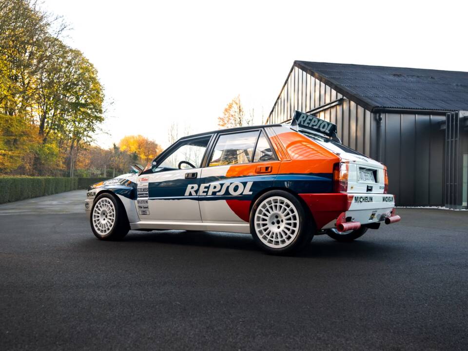 Image 4/10 of Lancia Delta HF Integrale (1991)