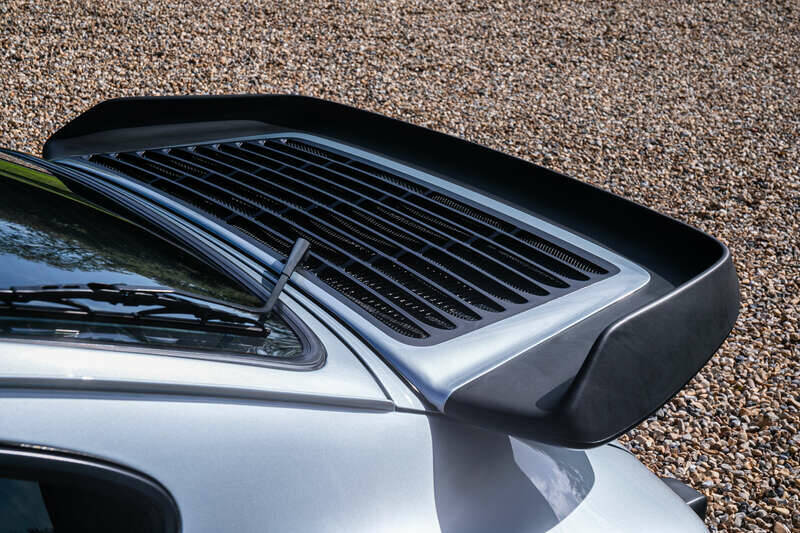 Image 35/40 of Porsche 911 Turbo LE (1989)