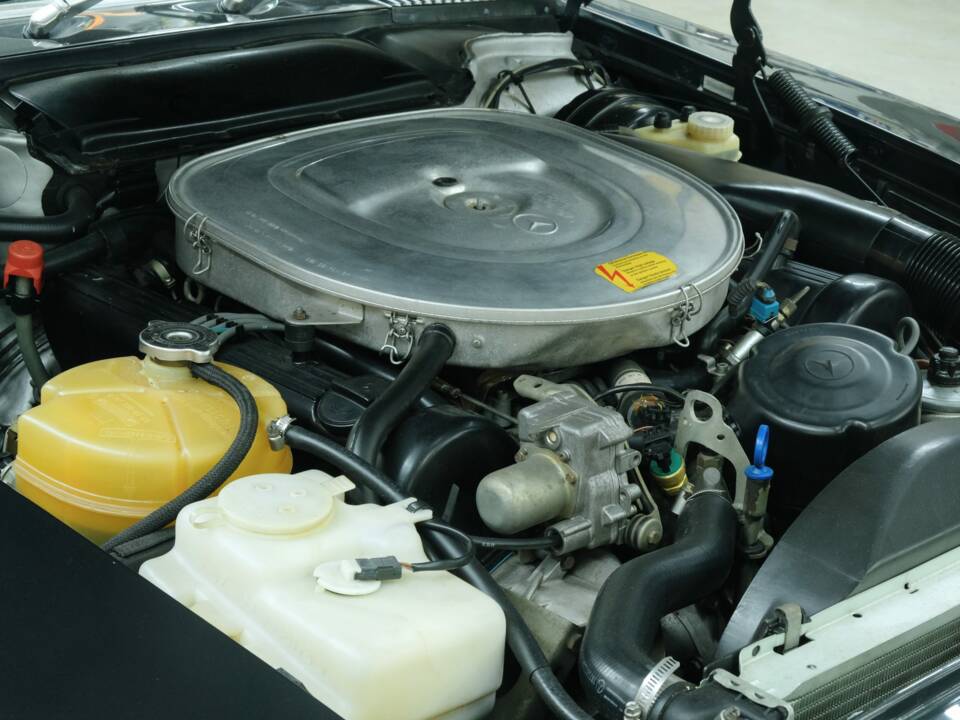Image 40/50 de Mercedes-Benz 560 SL (1988)