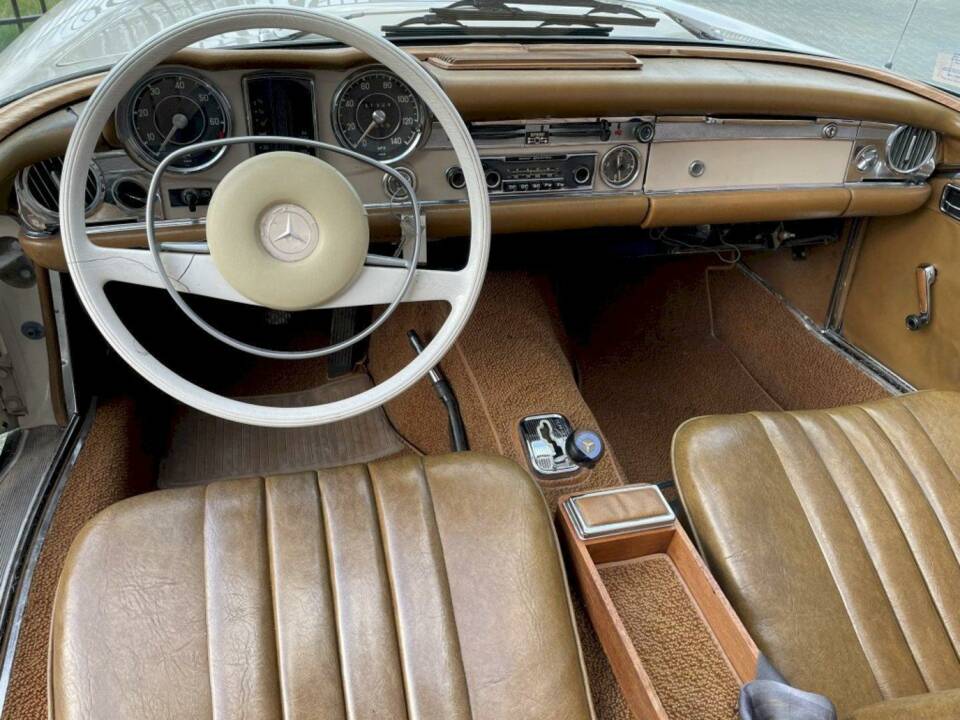 Afbeelding 21/36 van Mercedes-Benz 280 SL (1970)