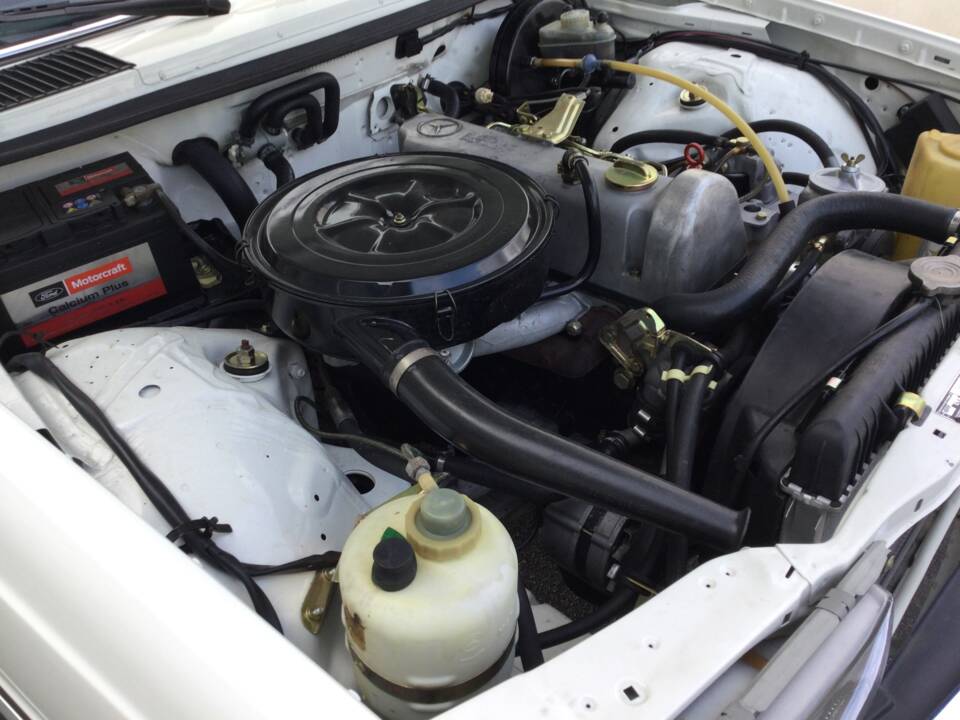 Immagine 18/39 di Mercedes-Benz 240 TD (1983)