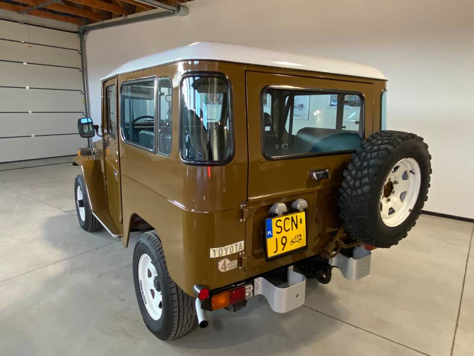 Bild 4/67 von Toyota Land Cruiser BJ 42 (1981)