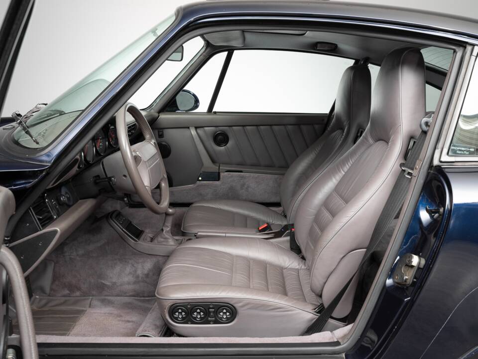 Bild 15/27 von Porsche 911 Turbo 3.6 (WLS) (1993)