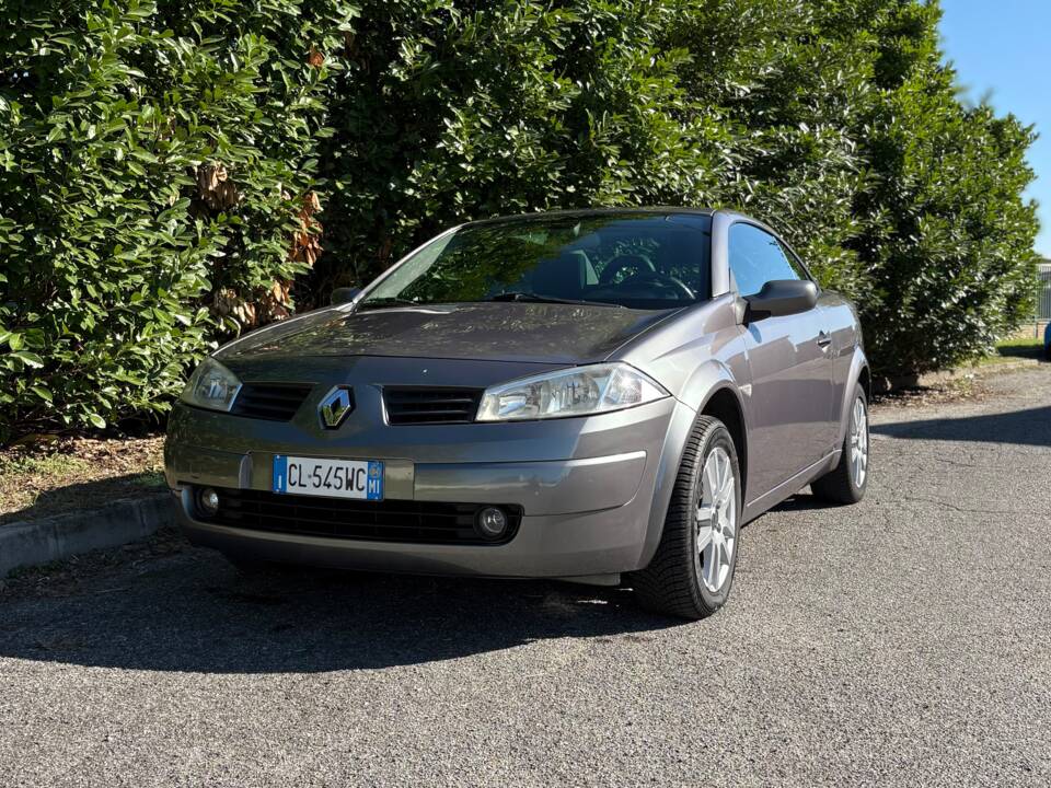 Image 1/9 of Renault Mégane CC 2.0 16V (2004)