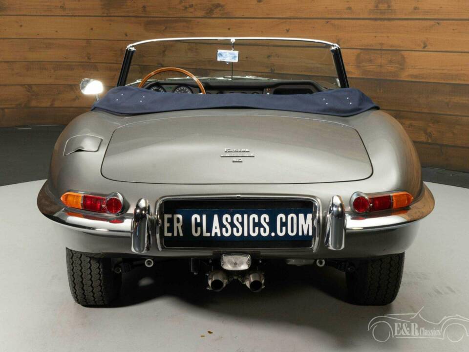 Image 9/19 of Jaguar E-Type 4.2 (1965)