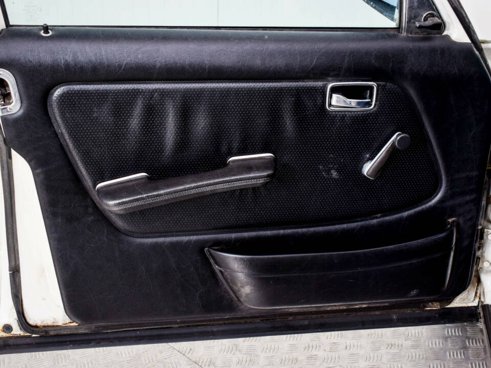 Immagine 24/46 di Mercedes-Benz 240 D (1982)