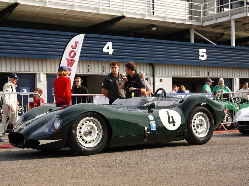 Image 32/50 of Lister Knobbly (1959)