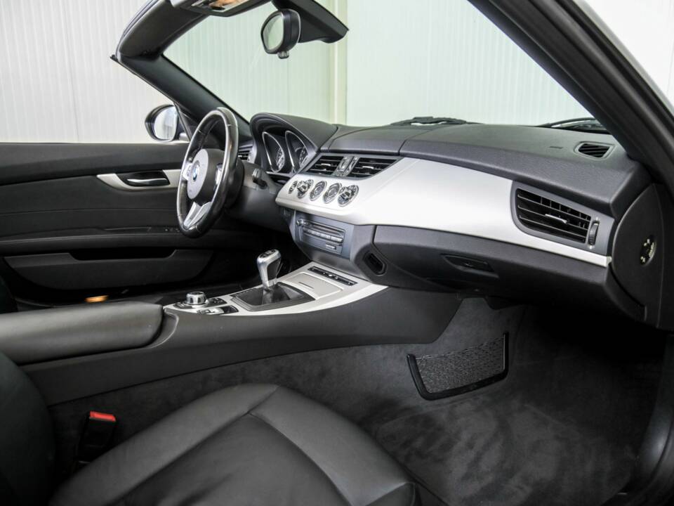 Image 12/50 of BMW Z4 sDrive23i (2009)