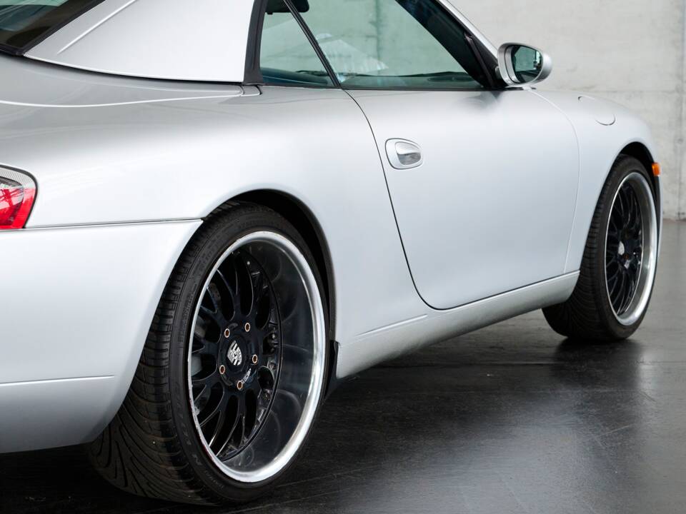 Afbeelding 27/50 van Porsche 911 Carrera (2000)