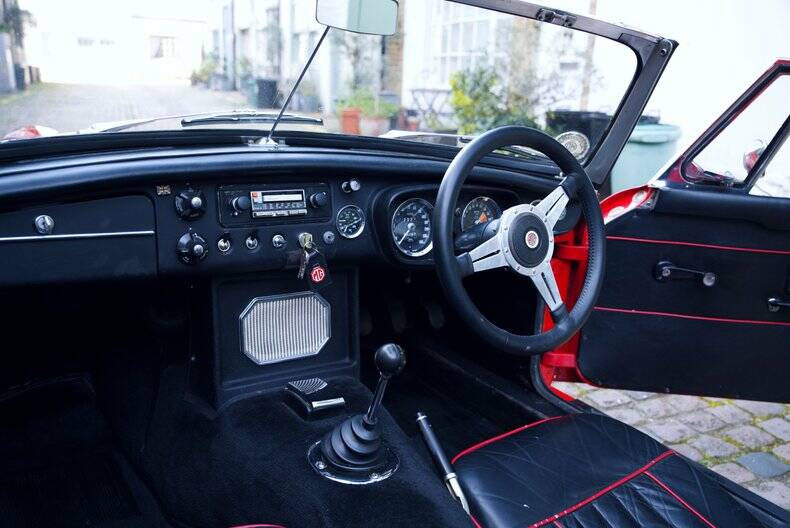 Afbeelding 28/40 van MG MGC (1900)