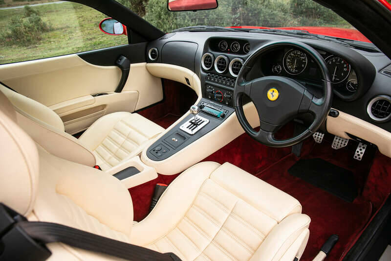 Image 37/49 of Ferrari 550 Maranello (1999)