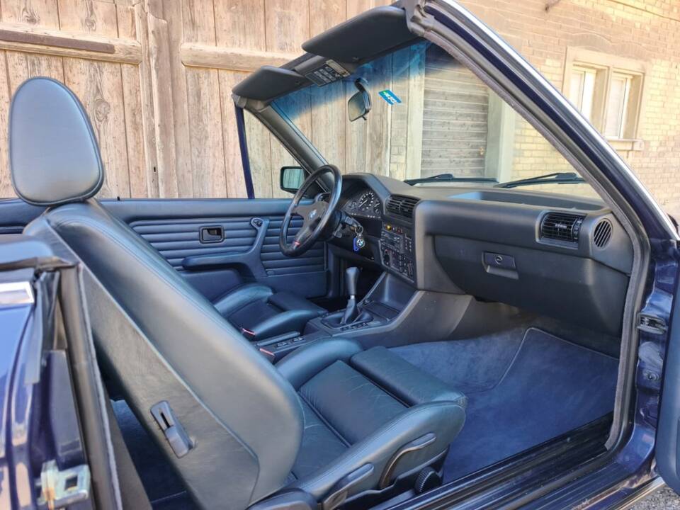 Afbeelding 9/26 van BMW 325i (1989)