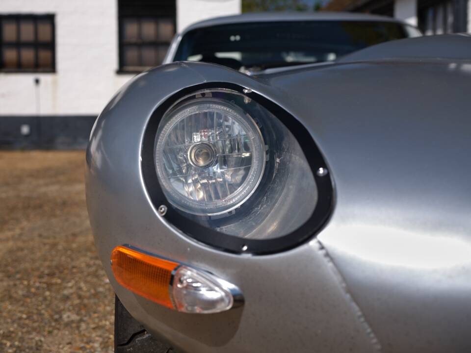 Image 9/50 de Jaguar E-Type "Semi-Lightweight" (1970)